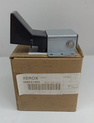 Держатель в сборе для стекера Xerox 068K61850 для Versant 80/180/280/2100/3100