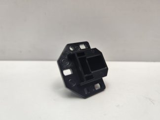 Верхний шарнир петли автоподатчика Kyocera 302S018620 для M2040dn/M2540dn/M2135dn/ P2040dn